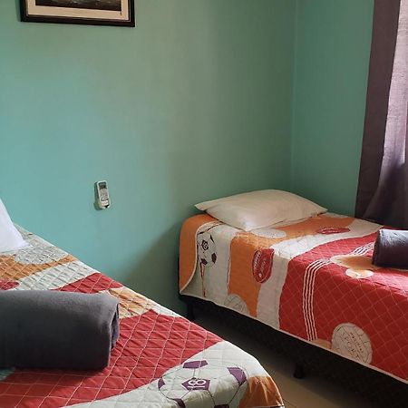 Casa De 2 Quartos No Centro De Bombinhas Exteriér fotografie